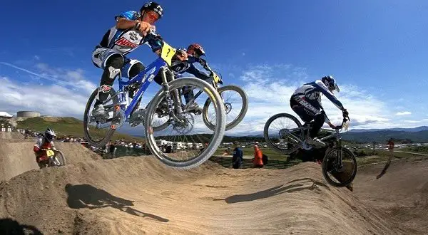 Biker cross - omadused ja erinevused teistest sõidustiilidest