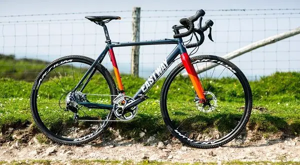 Erinevused cyclocrossi, kruusa- ja maanteeratta vahel