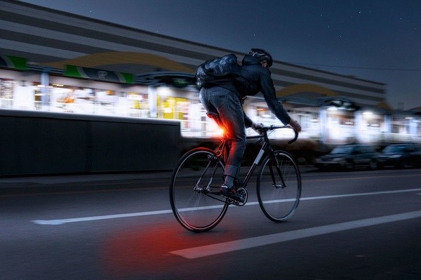 jalgrattasõit öösel