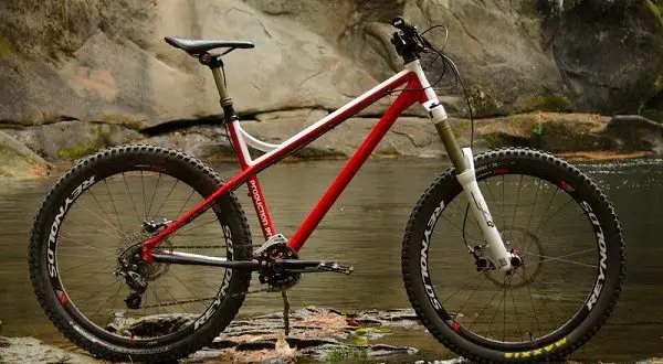 Hardtail jalgrattad: mis need on, plussid ja miinused