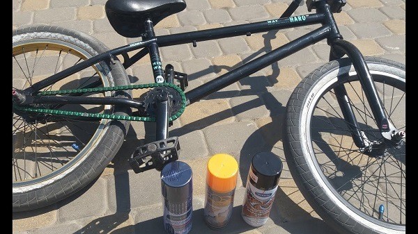 jalgratta värvimine pihustuspurgiga