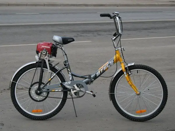 bensiinimootoriga jalgratas
